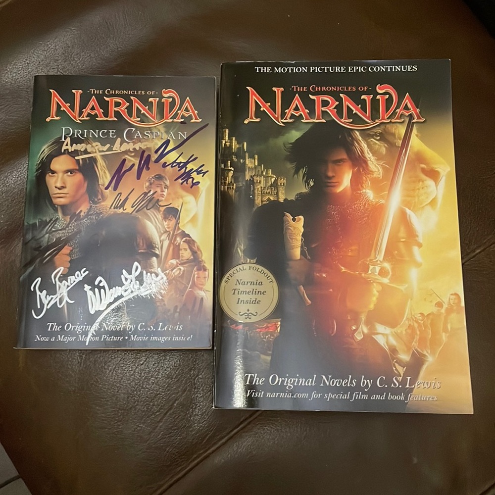 The Chronicles of Narnia - 7 books + Prince Caspian signed by movie cast +DVD